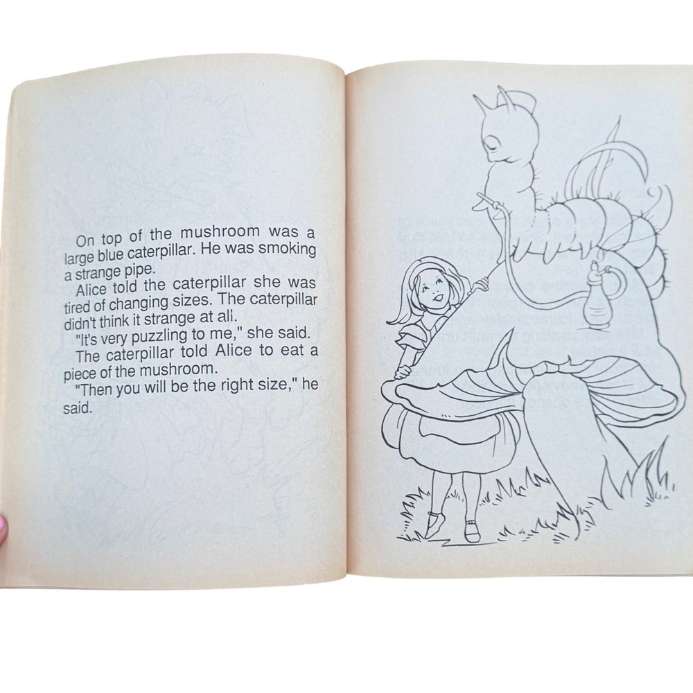PSI Alice in Wonderland Coloring Book Vintage Easy to Read Storybook Unused